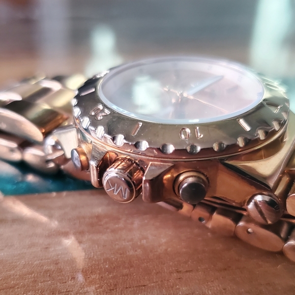 Michael Kors MK-5499 Rose Gold Dial Chronograph Women's Watch New Battery! J-493 - Picture 10 of 11